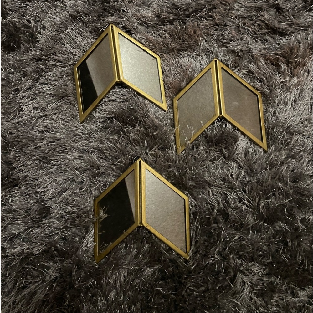Pretty gold mirrors for home decor
